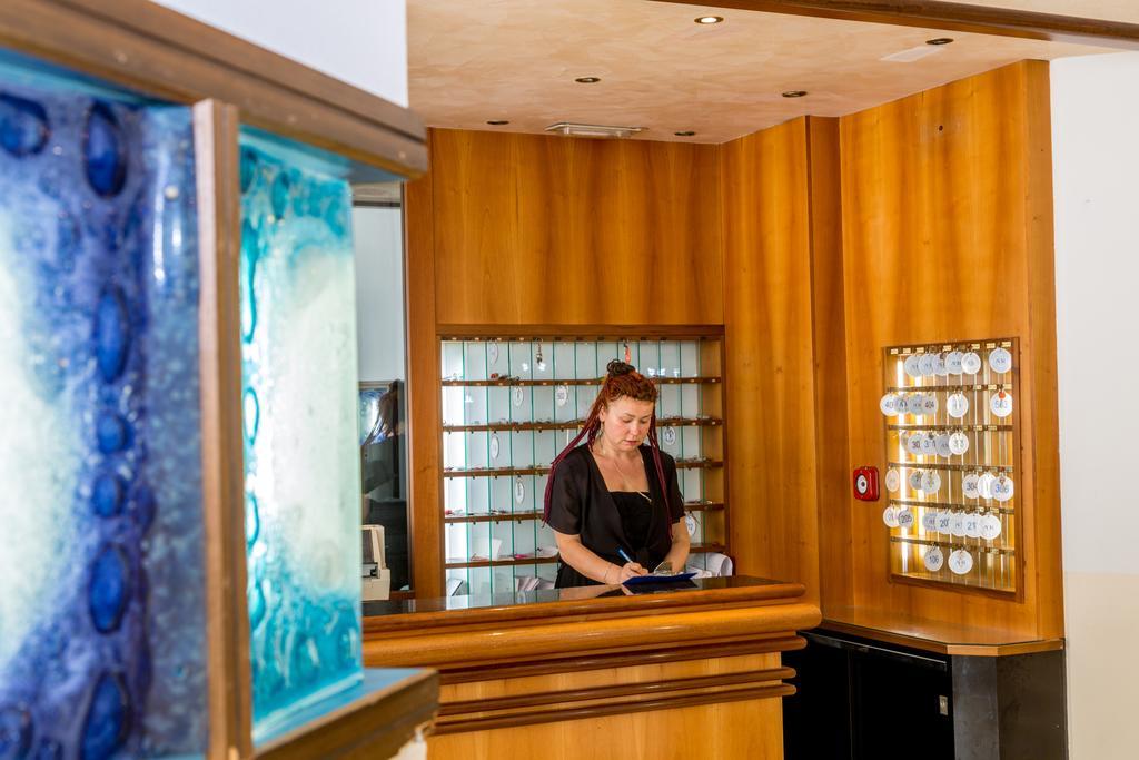 Hotel Alla Rotonda Lido di Jesolo Ngoại thất bức ảnh