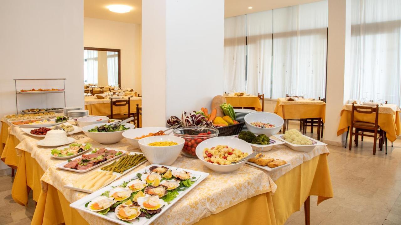 Hotel Alla Rotonda Lido di Jesolo Ngoại thất bức ảnh